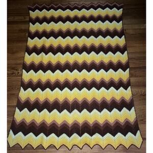 Vintage 70s Handmade Afghan. Brown, Pink, Yellow, White. Crochet. Nice!